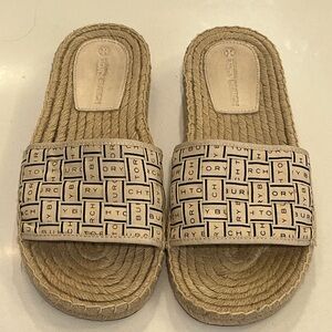 Tory Burch Beige Patterned Slide Sandals size 8